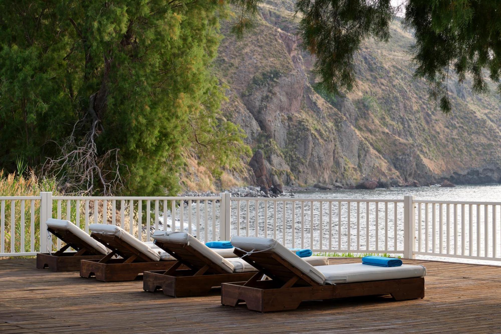 Aphrodite Hotel Mythimna Exterior foto