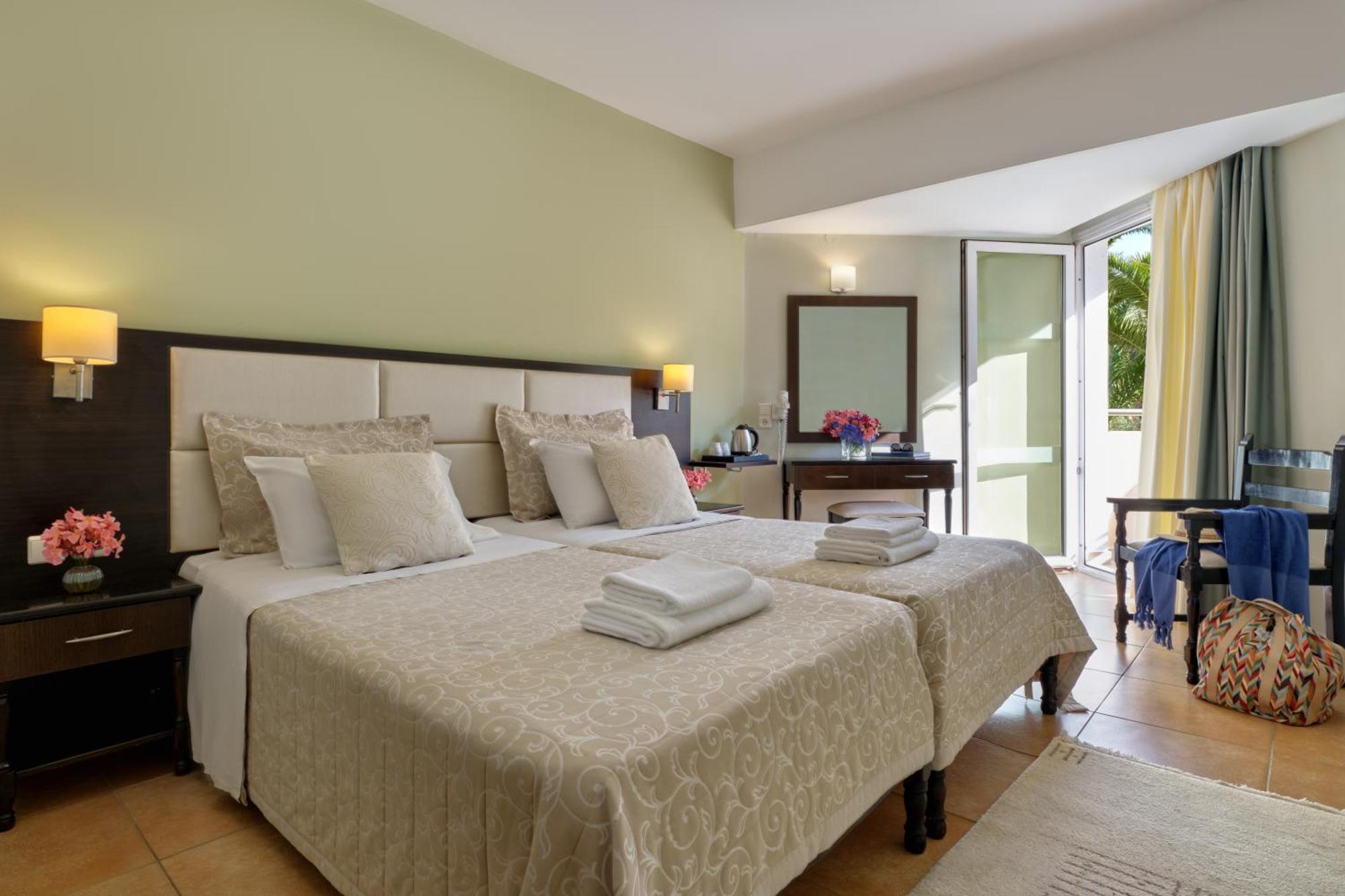 Aphrodite Hotel Mythimna Zimmer foto